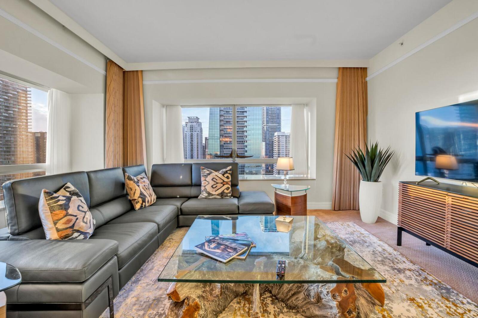 Spacious 2 Bedroom 2 Bath & Studio Suites In The Four Seasons Hotel Miami High Floors Номер фото